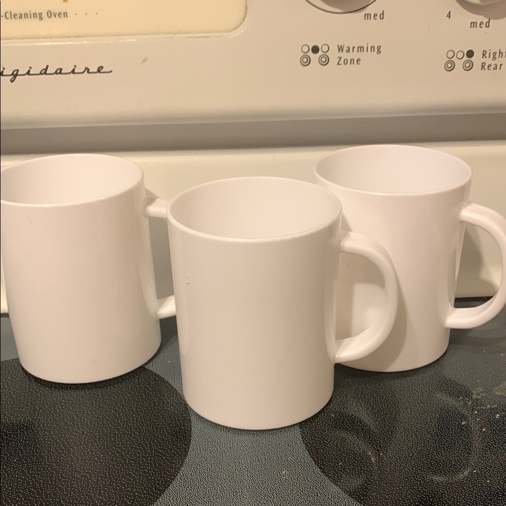 White plastic stackable Mug Set of 3 - Picture 6 of 6
